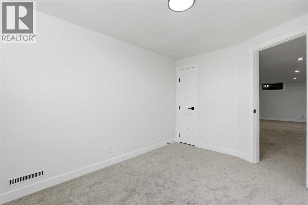 708 Sacramento Place SW — photo 29