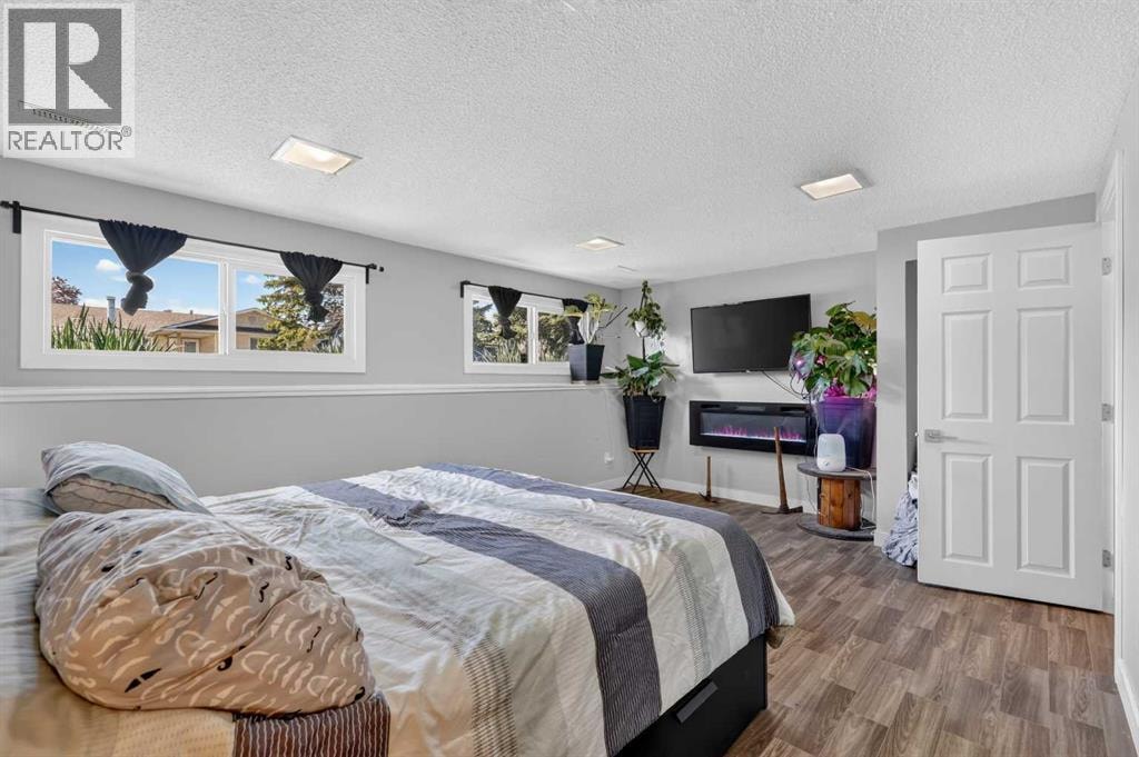 24 Penworth Crescent SE — photo 29