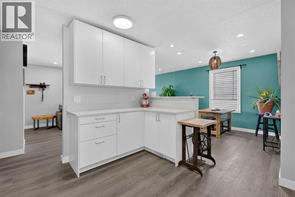 24 Penworth Crescent SE — photo 16