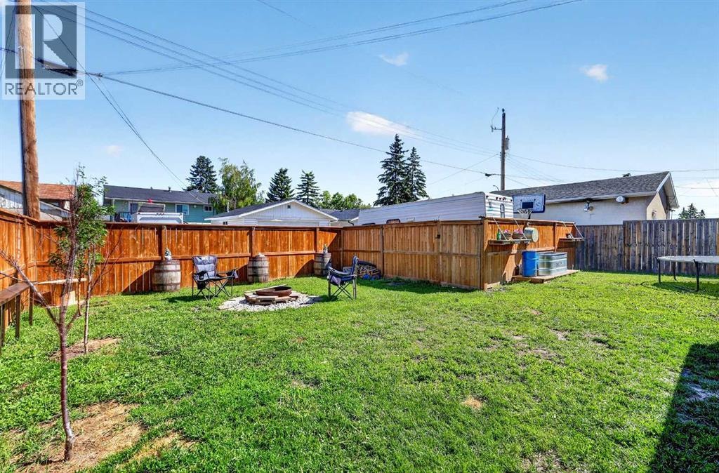 24 Penworth Crescent SE — photo 37