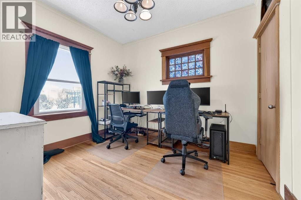 2713 9 Avenue SE — photo 22