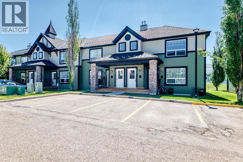 1802, 140 Sagewood Boulevard SW — photo 3