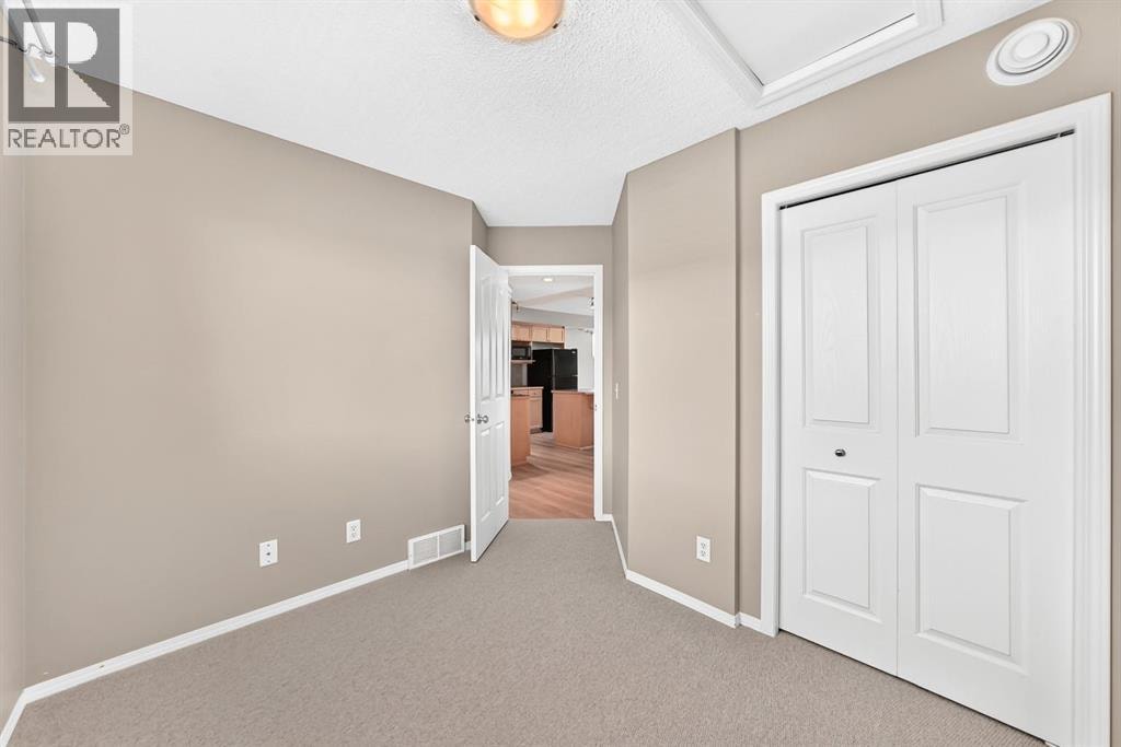 1802, 140 Sagewood Boulevard SW — photo 30