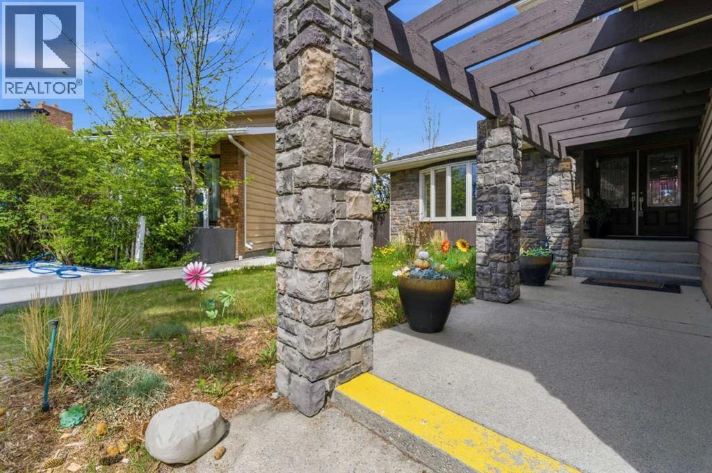 36 Varsity Estates Court NW — photo 4