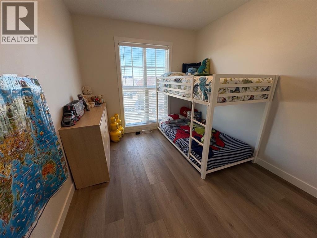 250 Alpine Avenue SW — photo 8