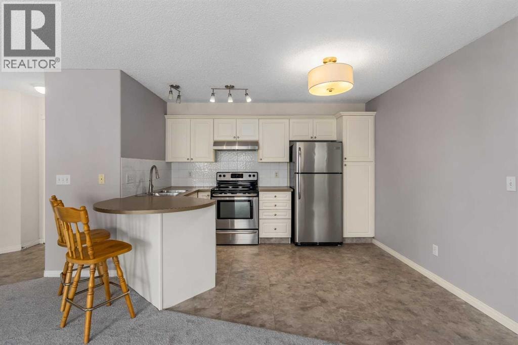 217, 26 Country Hills View NW — photo 8