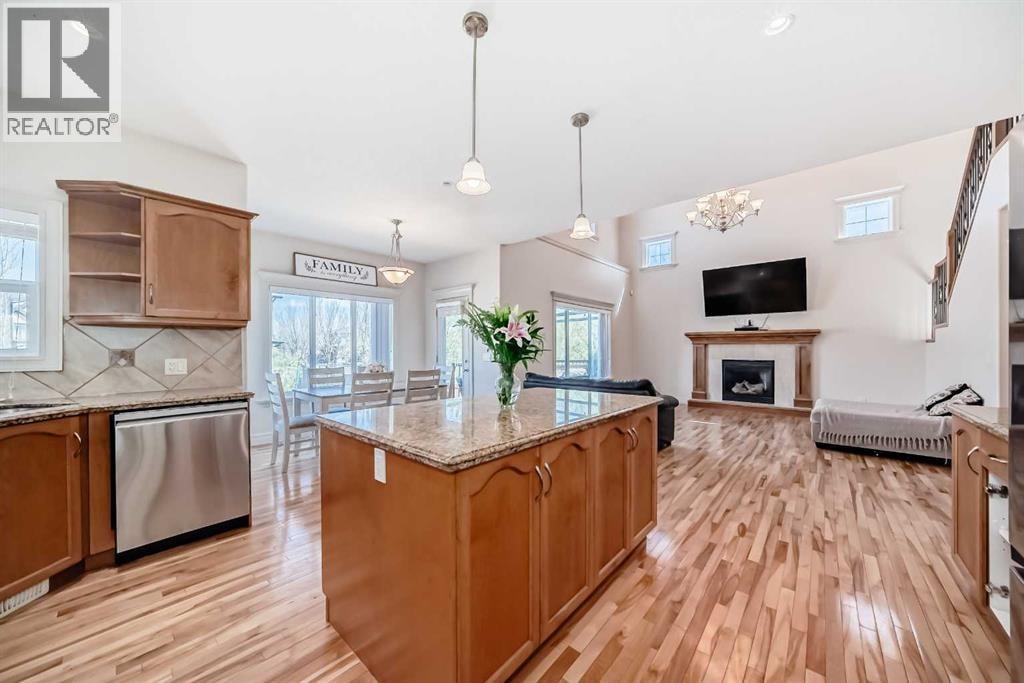 832 Coopers Square SW — photo 3