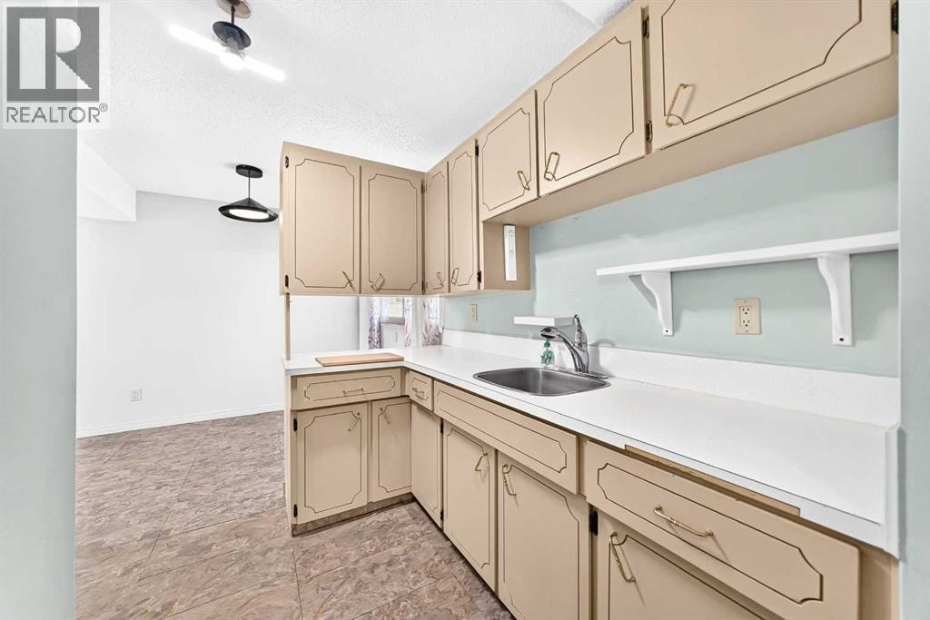222, 406 Blackthorn Road NE — photo 7