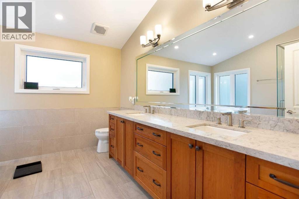 5028 Vanstone Crescent NW — photo 19