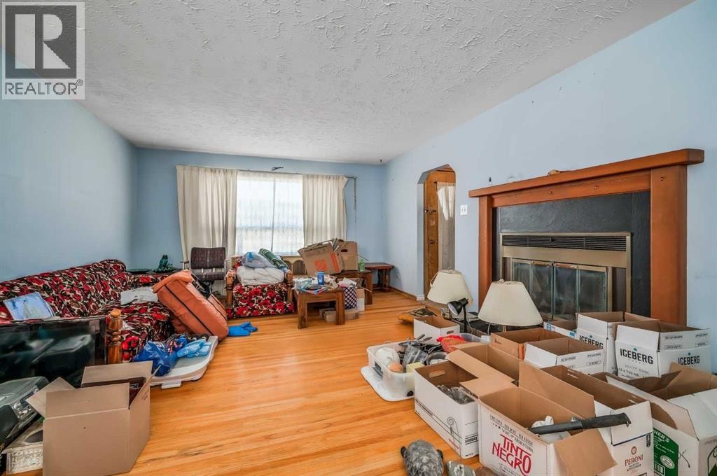 3452 37 Street SW — photo 7