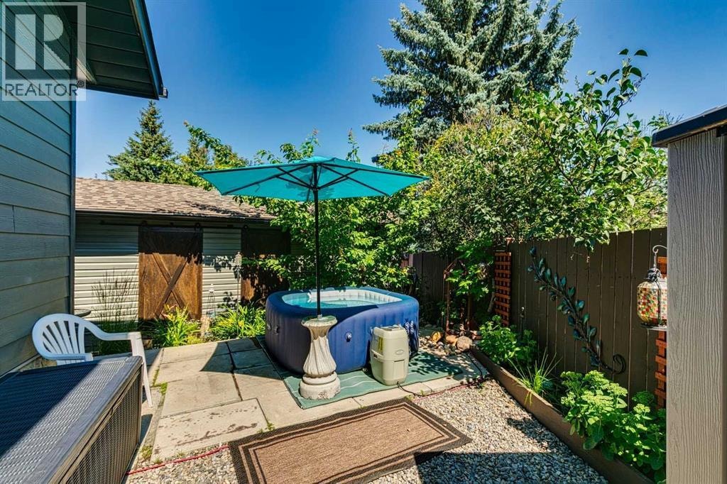 444 Bracewood Crescent SW — photo 37