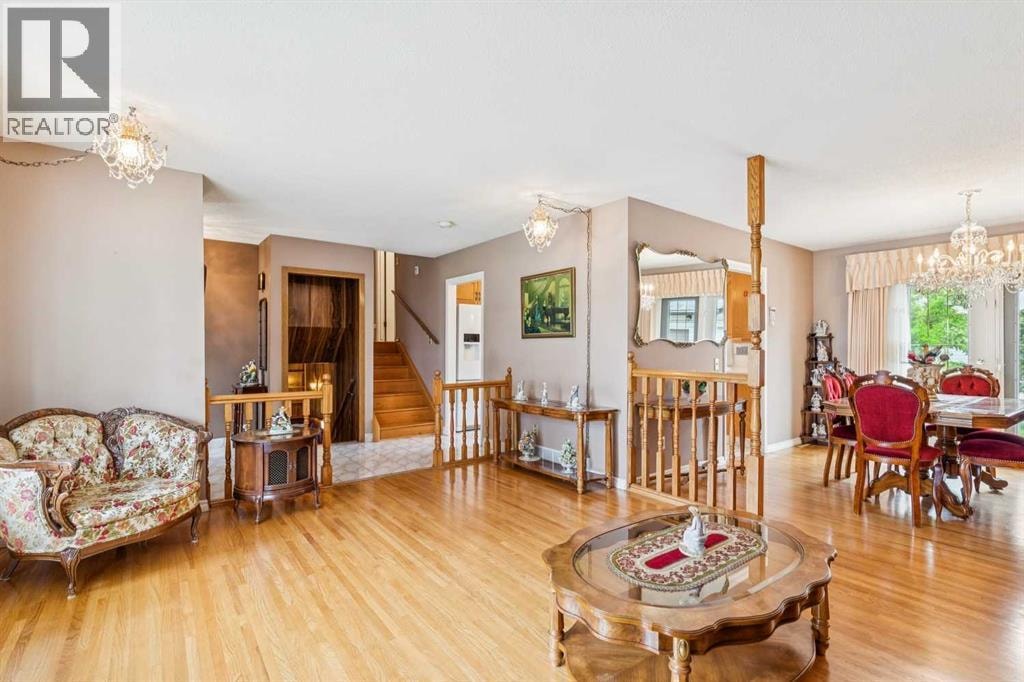 5036 Vallance Crescent NW — photo 4