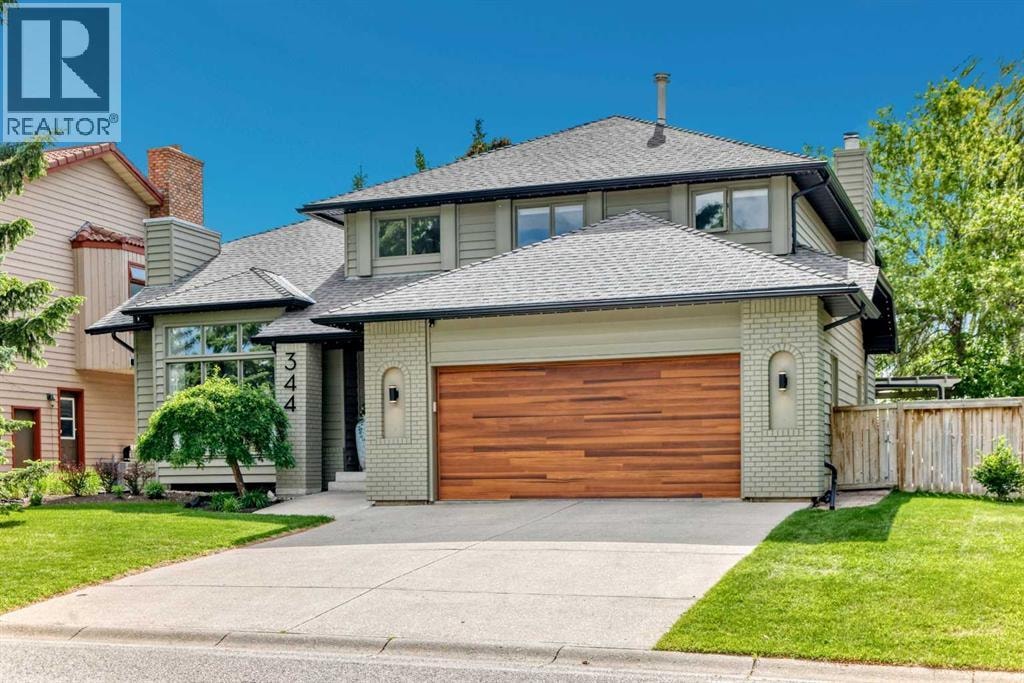344 Canterville Drive SW — photo 2