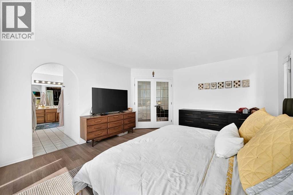 344 Canterville Drive SW — photo 31