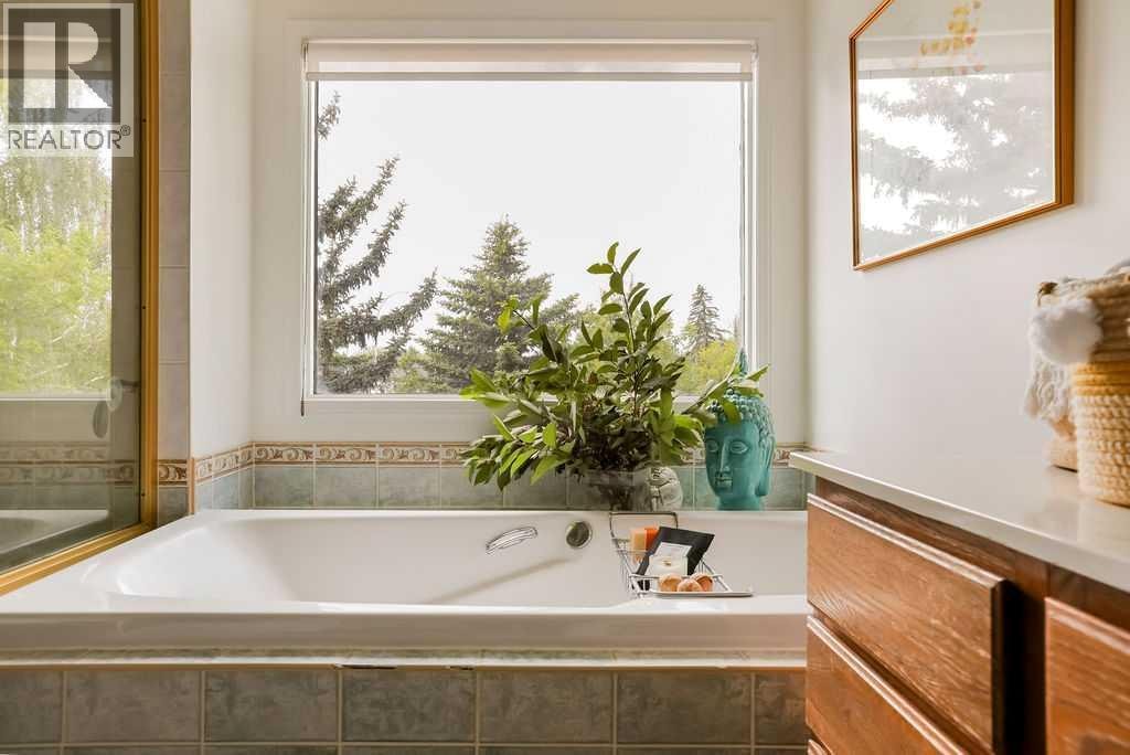 344 Canterville Drive SW — photo 32