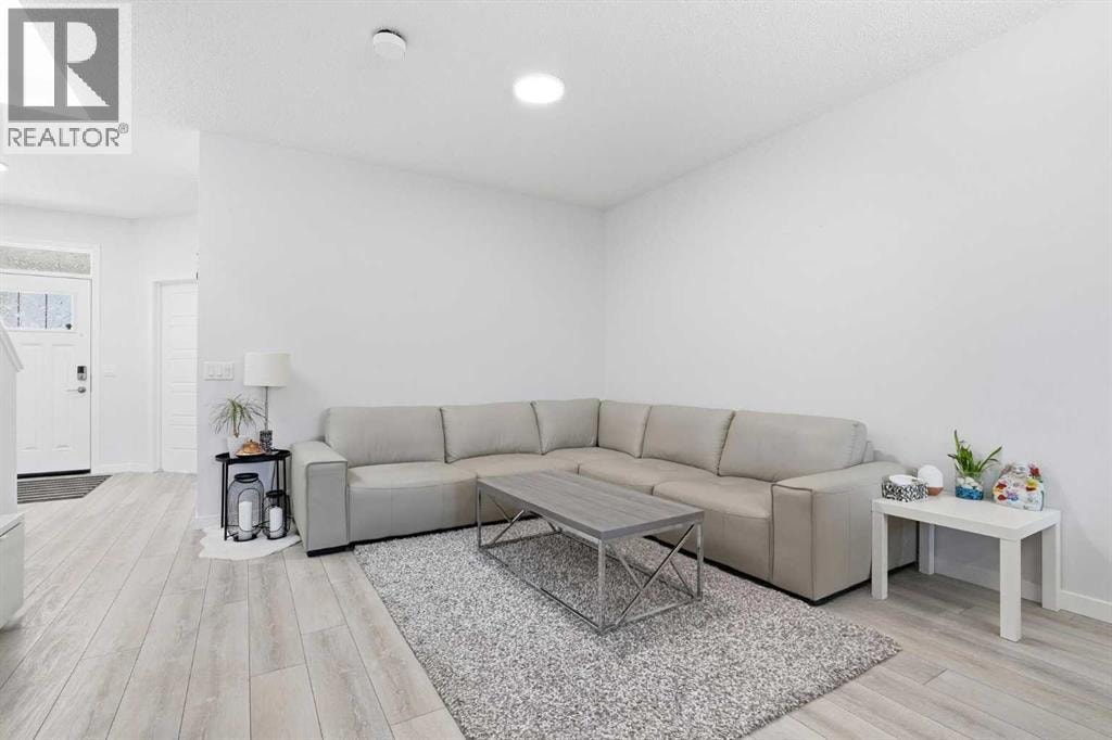 44 Amblefield Avenue NW — photo 9