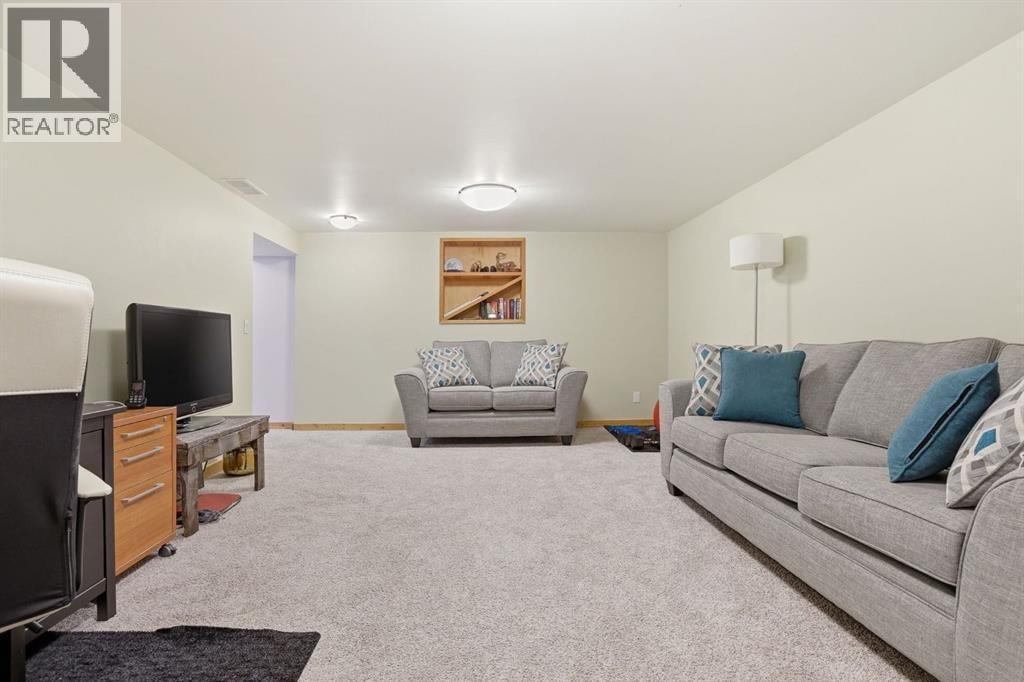 34 Oak Avenue — photo 26