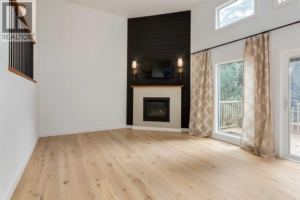 256 Point Mckay Terrace NW — photo 5