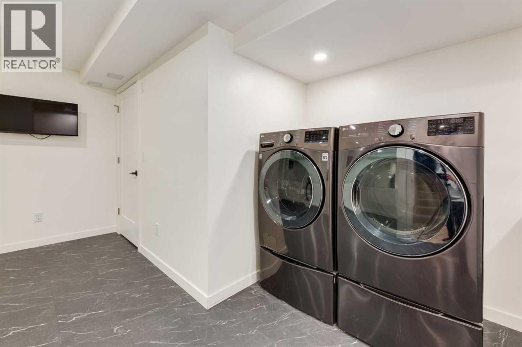 256 Point Mckay Terrace NW — photo 33
