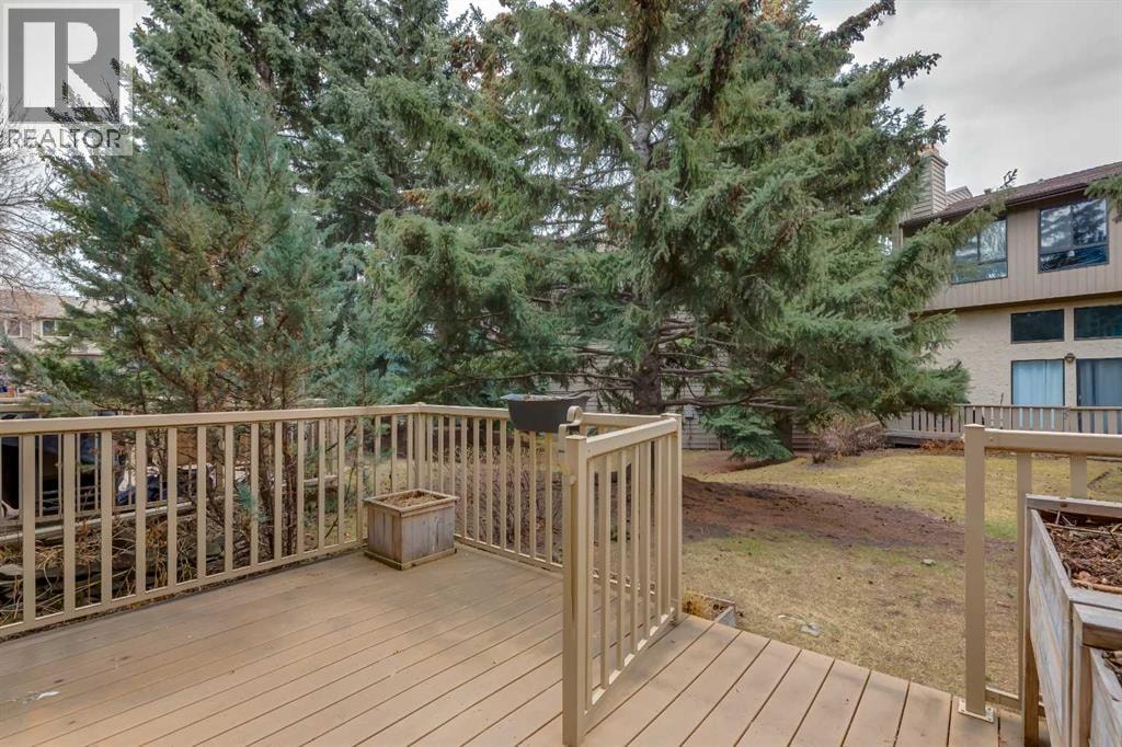 256 Point Mckay Terrace NW — photo 38