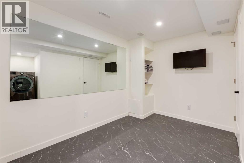256 Point Mckay Terrace NW — photo 34