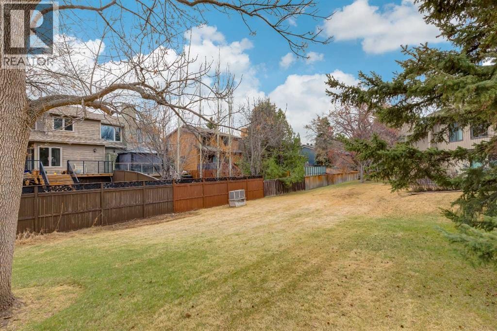 256 Point Mckay Terrace NW — photo 36