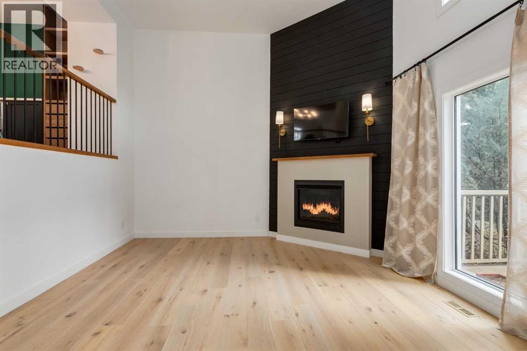 256 Point Mckay Terrace NW — photo 6