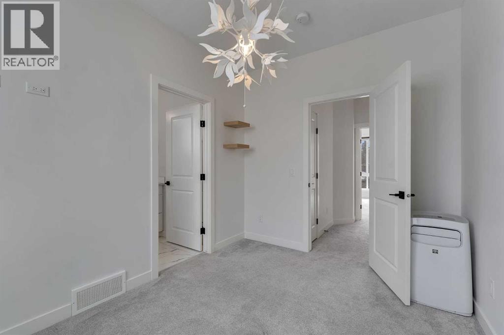 2501 17A Street NW — photo 25