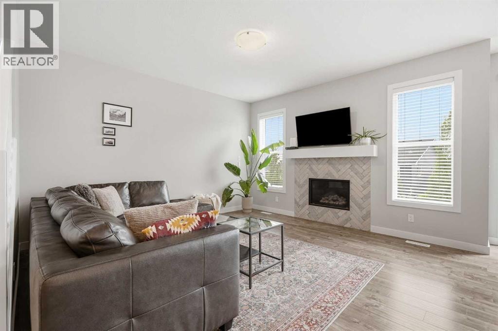 26 Crestbrook Drive SW — photo 3
