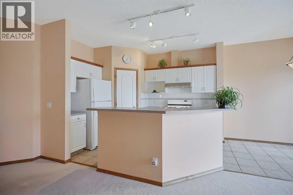 78 Hamptons Link NW — photo 9
