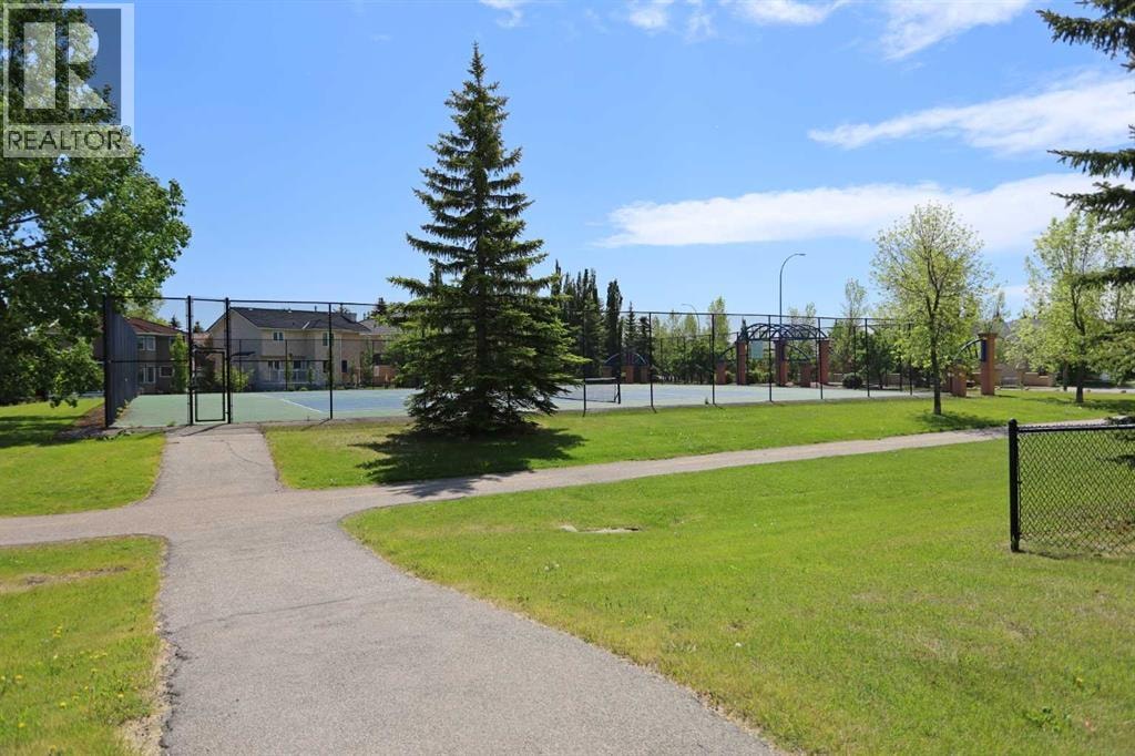 78 Hamptons Link NW — photo 37