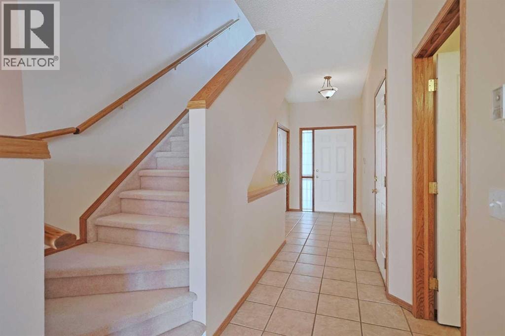 78 Hamptons Link NW — photo 5