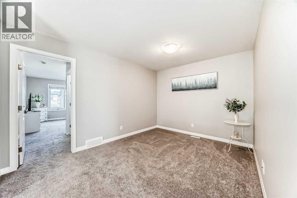 615 Kingsmere Way SE — photo 35