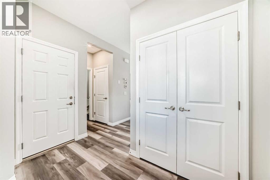 615 Kingsmere Way SE — photo 4