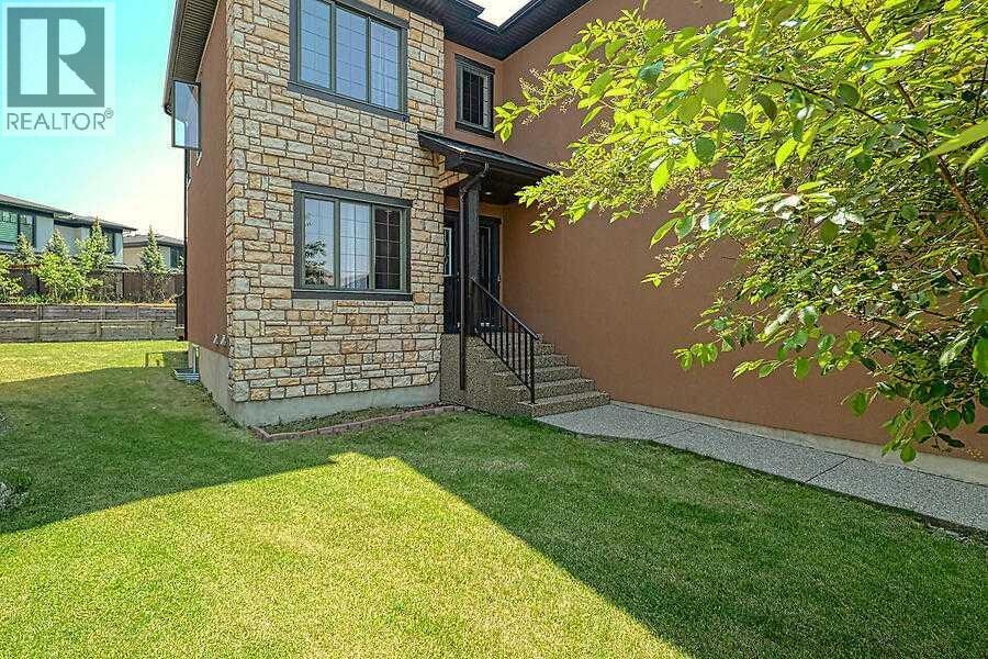 16 Rockcliff Point NW — photo 5