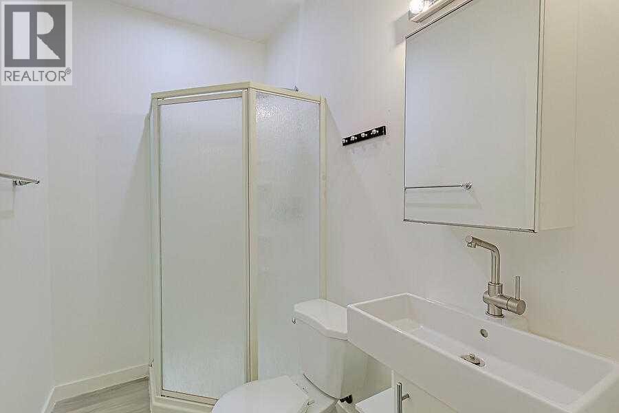 16 Rockcliff Point NW — photo 45