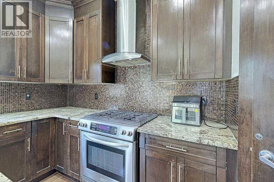 16 Rockcliff Point NW — photo 12