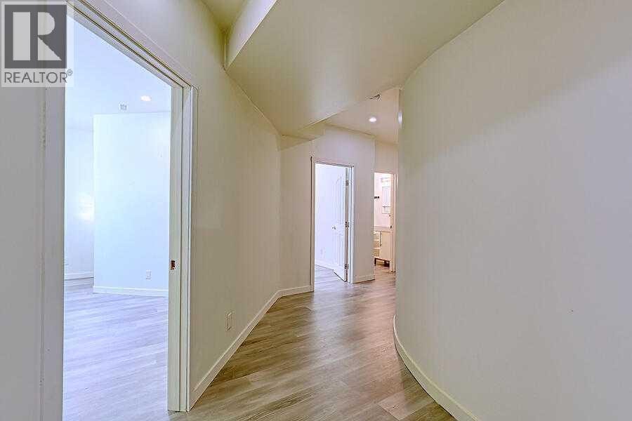 16 Rockcliff Point NW — photo 42
