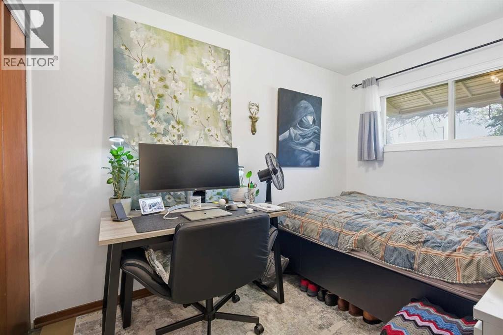 9020 Fairmount Drive SE — photo 18