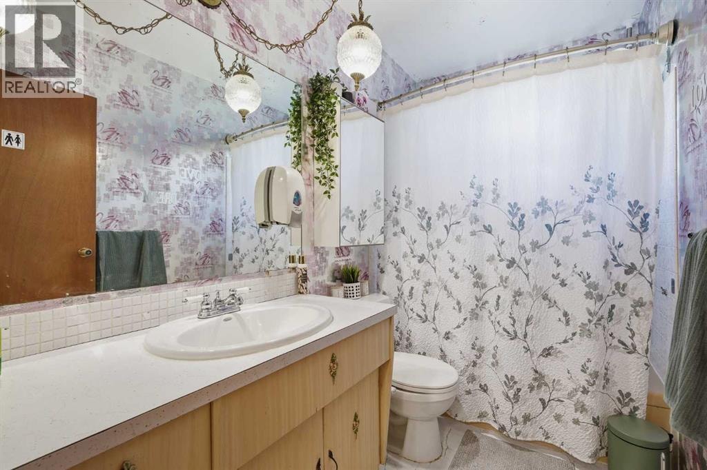 9020 Fairmount Drive SE — photo 17