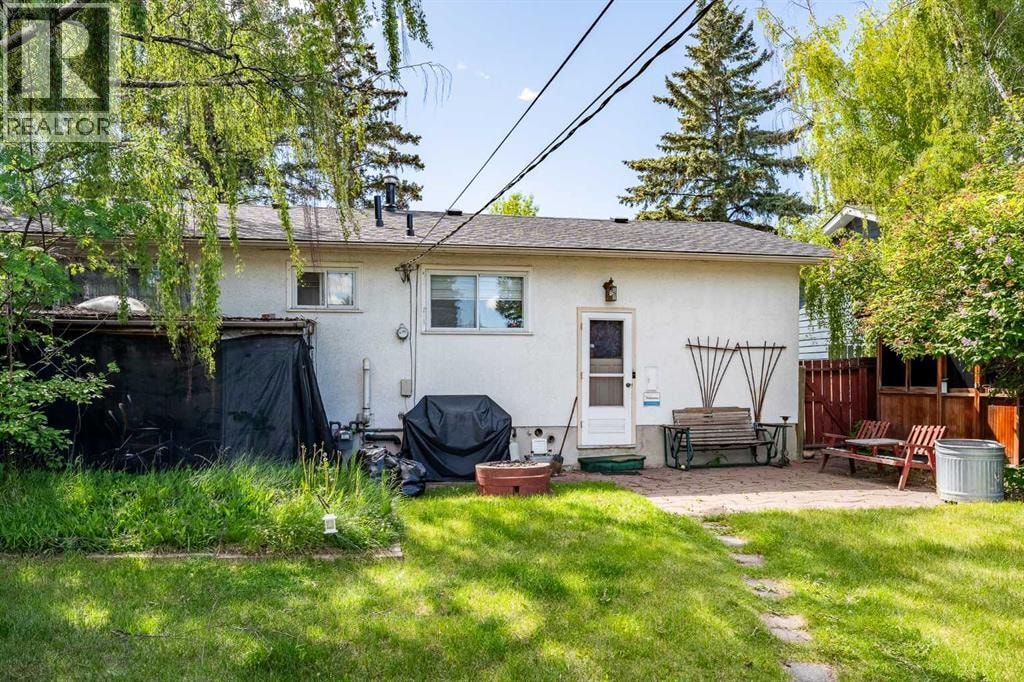 9020 Fairmount Drive SE — photo 33