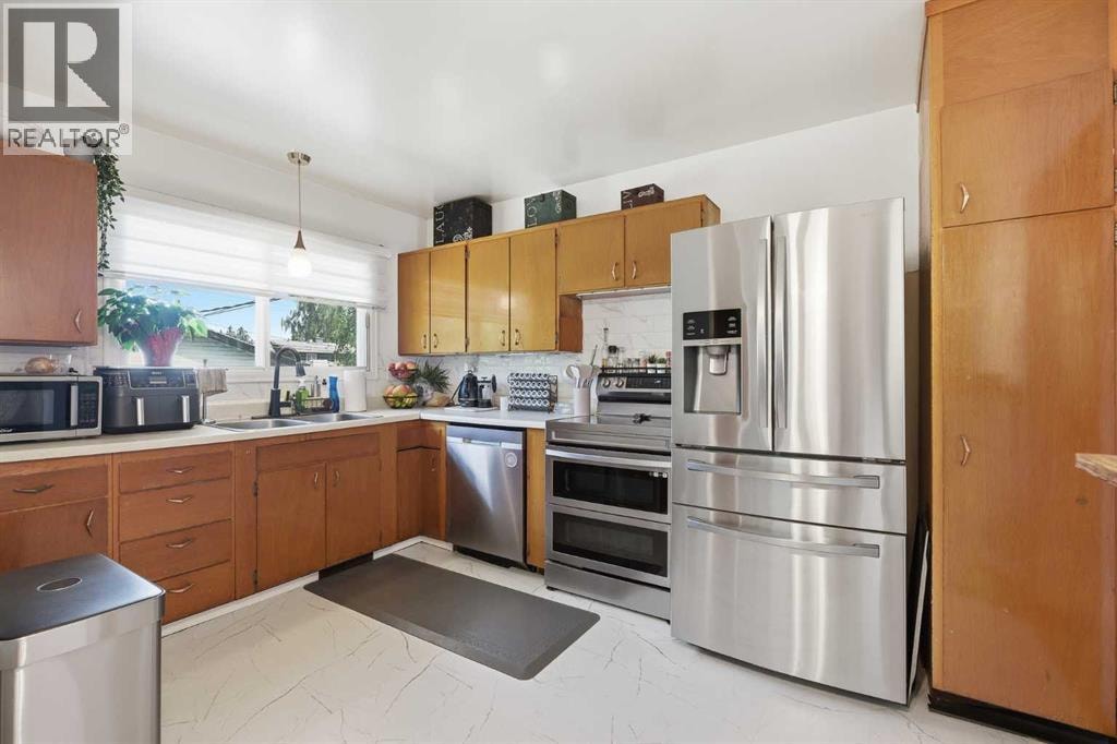 9020 Fairmount Drive SE — photo 13