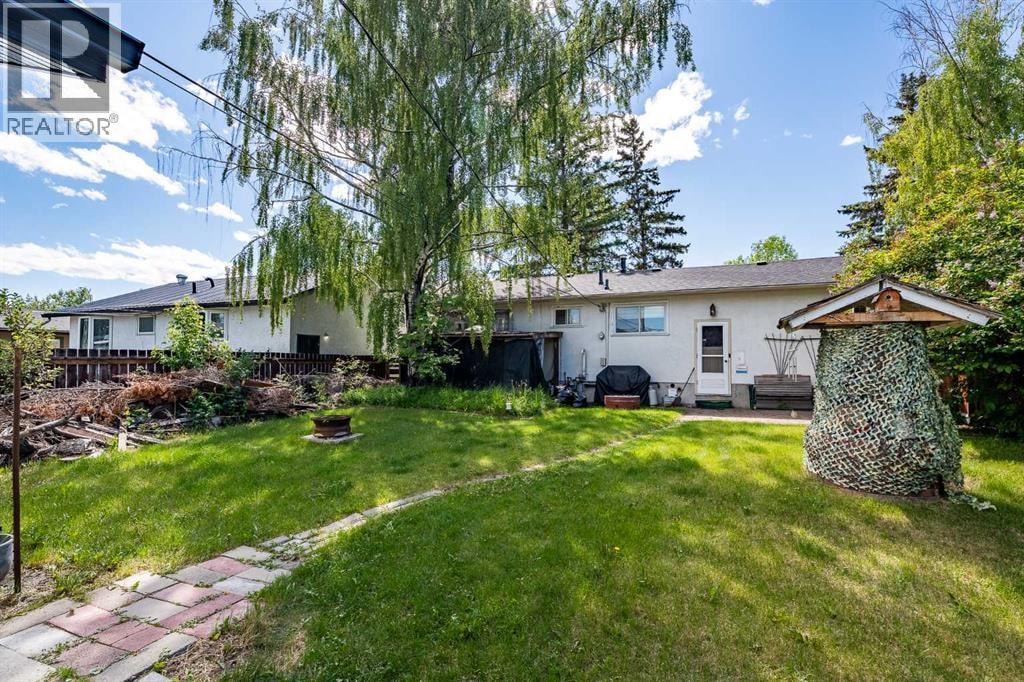 9020 Fairmount Drive SE — photo 32