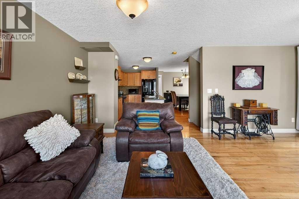 2, 2412 Kensington Road NW — photo 8