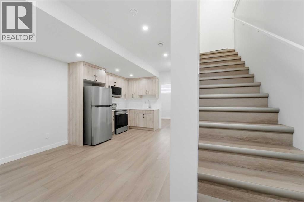 21 Corner Glen Row NE — photo 32