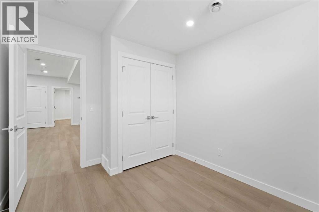 21 Corner Glen Row NE — photo 39