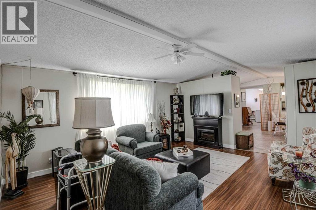 221, 99 Arbour Lake Road NW — photo 15
