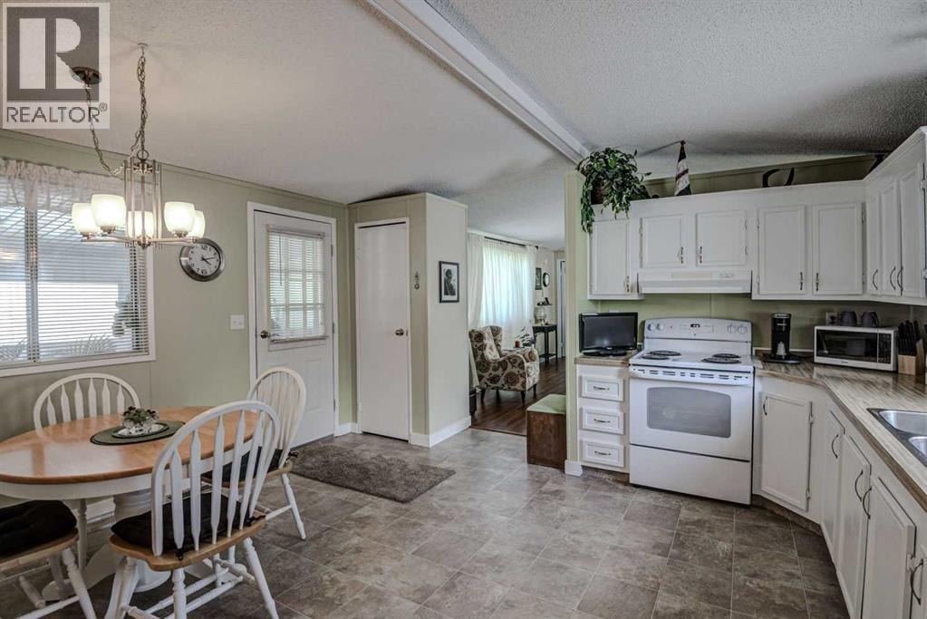 221, 99 Arbour Lake Road NW — photo 7