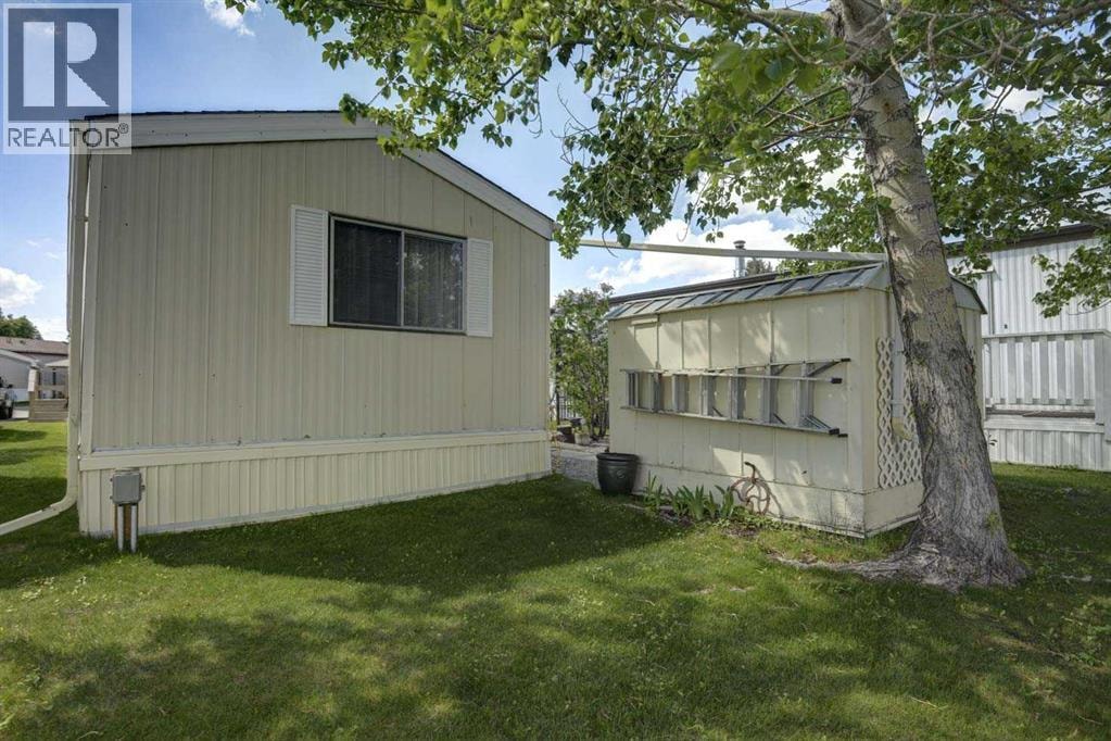 221, 99 Arbour Lake Road NW — photo 28