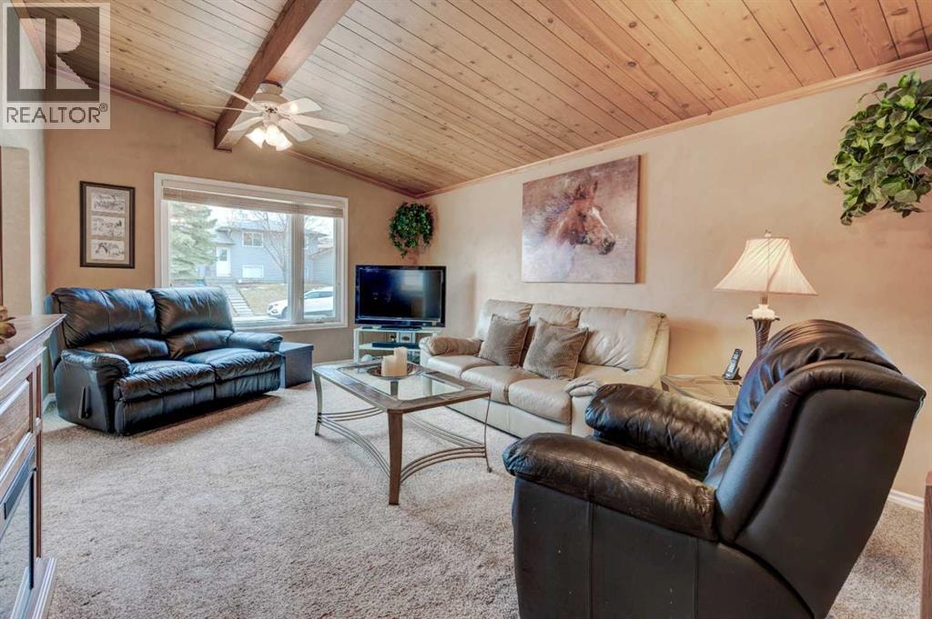 1032 Cantabrian Drive SW — photo 2